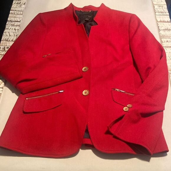 Red blazer exclusively for Mary Kay by twin hill gold hardware size small - Picture 1 of 8